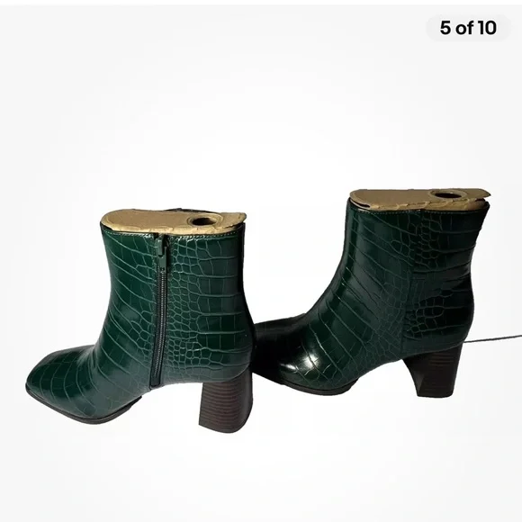 INC Womens Dasha Green Leather Ankle Booties Shoes 5.5 Medium Great Holiday Boot - Picture 5 of 7